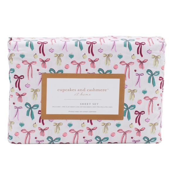 🎀 NEW!! Cupcakes and Cashmere Fa La La Bows Queen sheet set - Picture 1 of 8